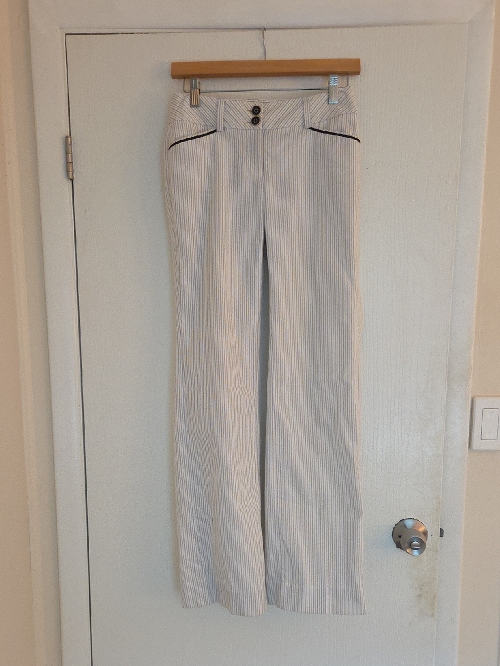 WHBM White W/black Pinstripe  Dress Pants